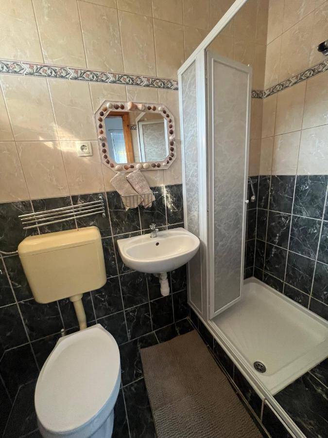 Luca Vendeghaz 1. Apartman Sárvár Kültér fotó
